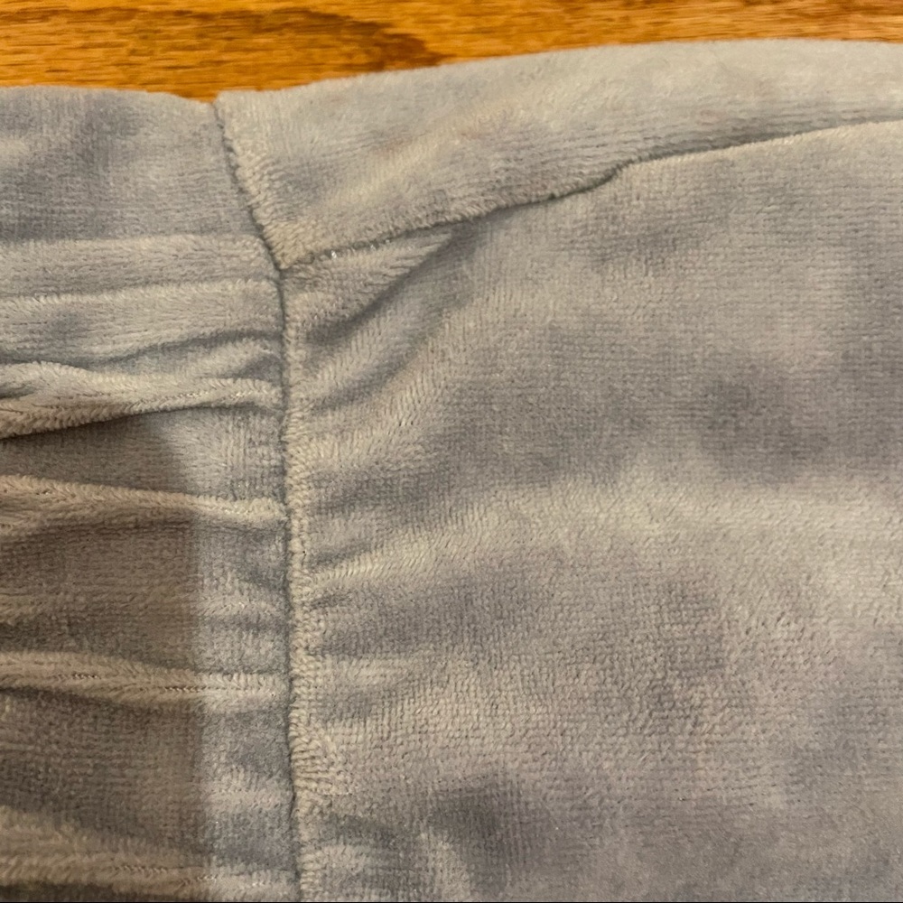 Velvet Two-Piece Set - Picture 5 of 6
